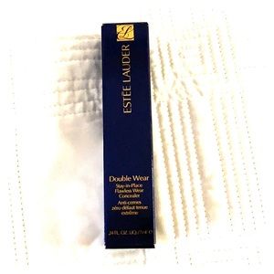 Estée Lauder double wear concealer light/med